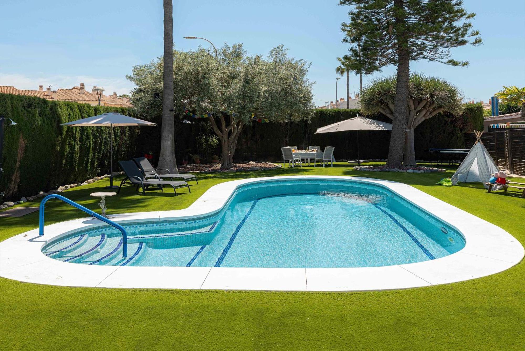 Villa Malaga Beach - Golf Torre de Benagalbon Kültér fotó